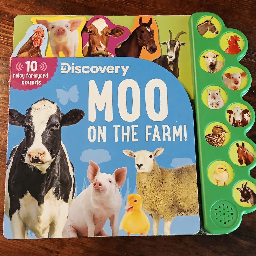 NWT Discovery Moo On The Farm Book & Wooden Barn Shape Sorter Bundle - Picture 2 of 5